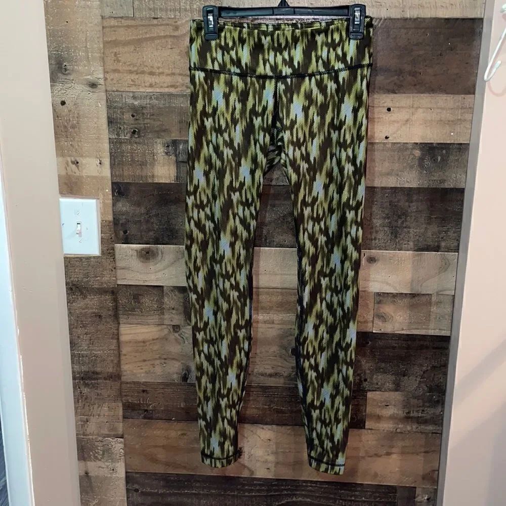 Lululemon Wunder Under Pant Full-On Luxtreme
Lusche Telemark Almost Pear Inkwell